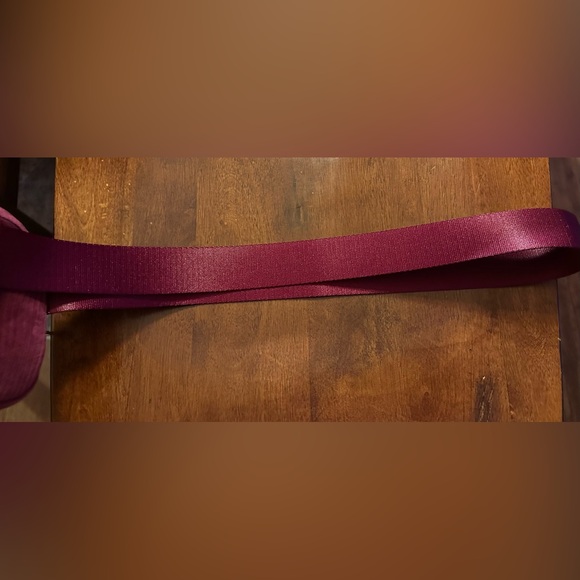 Lululemon everywhere belt bag size L1. - Picture 8 of 8